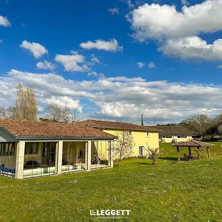 Escapade Isolée Dans Les Bois, Piscine&étangs Villa Brossac