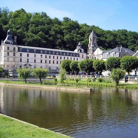 Escapade Isolée Dans Les Bois, Piscine&étangs Brossac