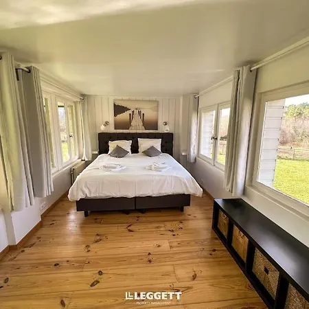Escapade Isolée Dans Les Bois, Piscine&étangs Villa *